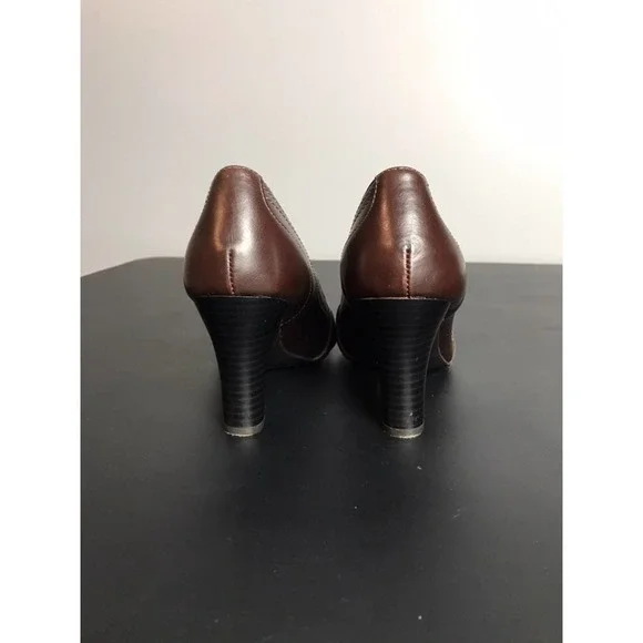 Euro Soft by Sofft Women’s Brown Leather Loafer Pumps - Picture 4 of 5
